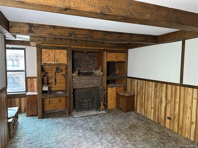 a view of a storage & utility room