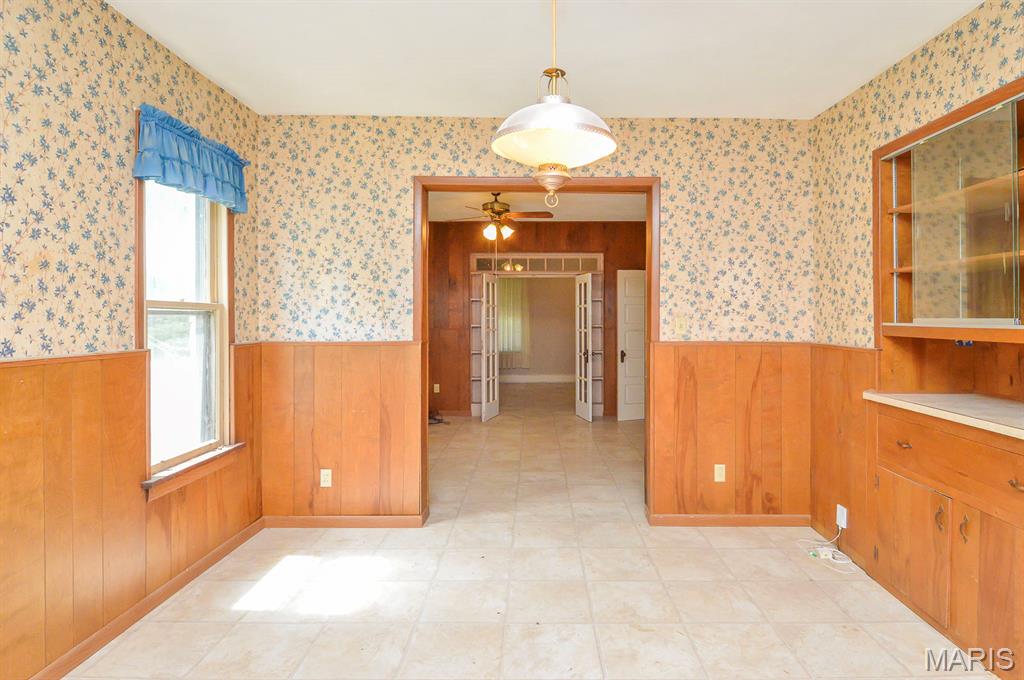 2387 Alby Street Alton, IL 62002 - Photo 14 of 33