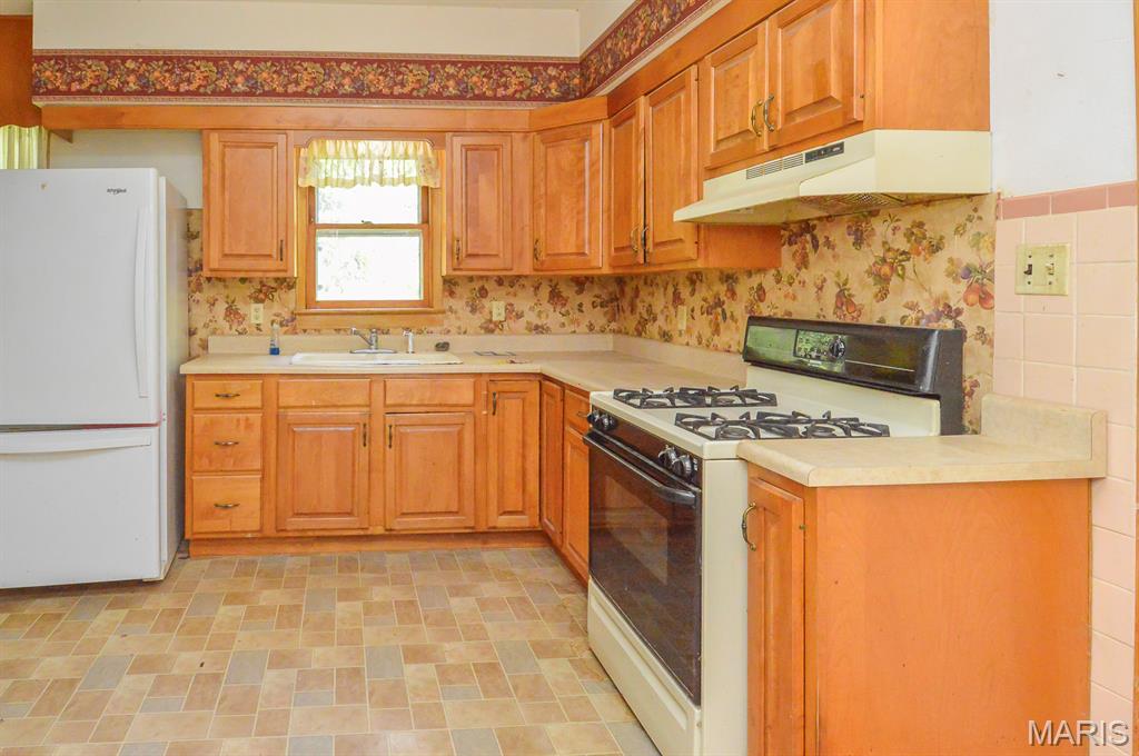 2387 Alby Street Alton, IL 62002 - Photo 16 of 33