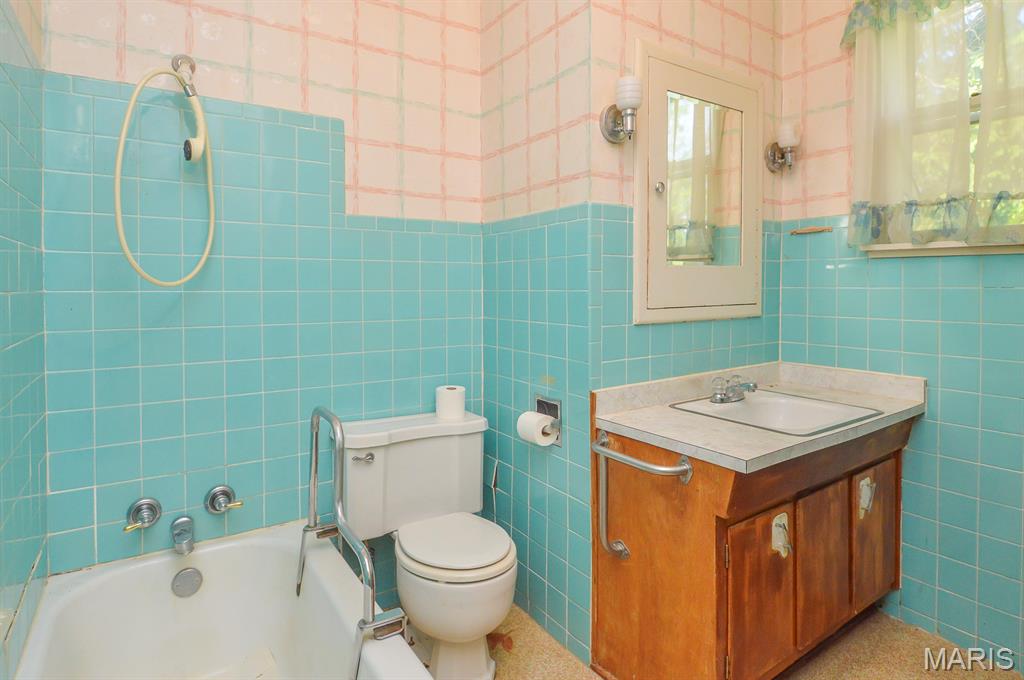 2387 Alby Street Alton, IL 62002 - Photo 20 of 33