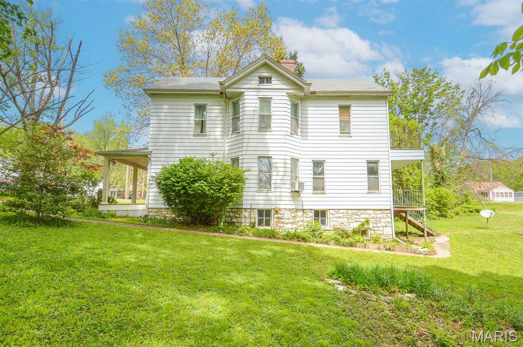 2387 Alby Street Alton, IL 62002 - Photo 4 of 33