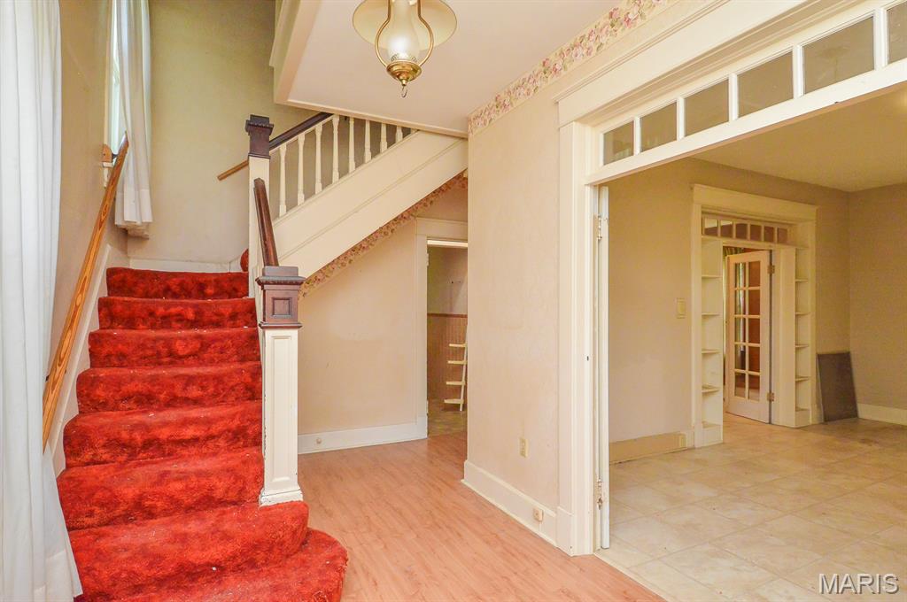 2387 Alby Street Alton, IL 62002 - Photo 8 of 33