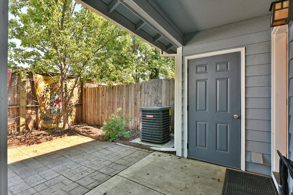 450 Midway Road, Unit 39 Medford, OR 97501 - Photo 10 of 21 DSC_0326