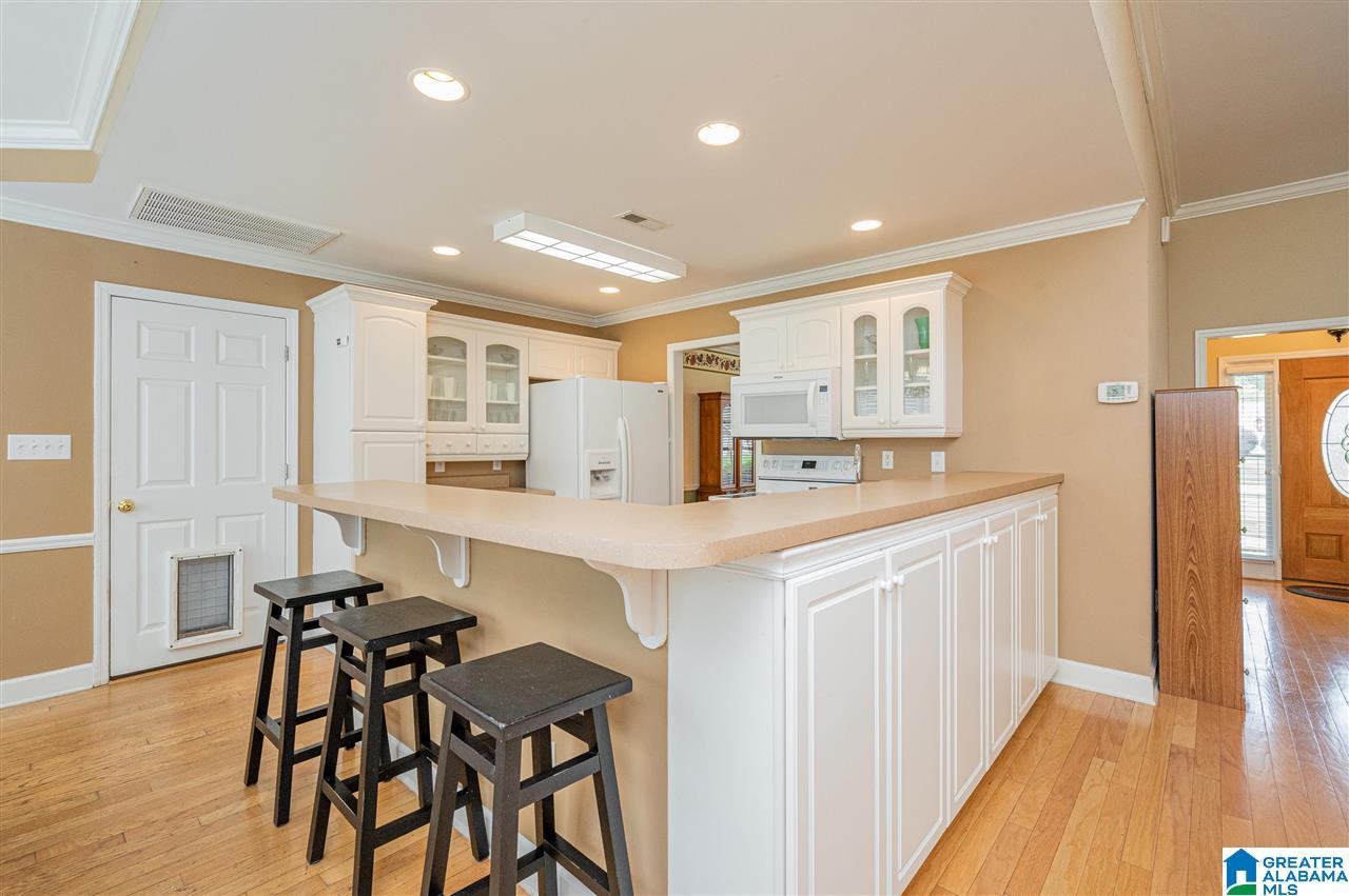 136 Stone Road Pelham, AL 35124 - Photo 8 of 45