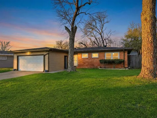 $300,000 | 1809 James Street, Irving, TX 75061