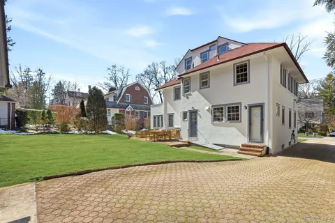 $2,195,000 | 120 Brite Avenue, Scarsdale, NY 10583