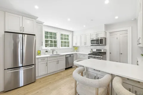 $2,195,000 | 120 Brite Avenue, Scarsdale, NY 10583