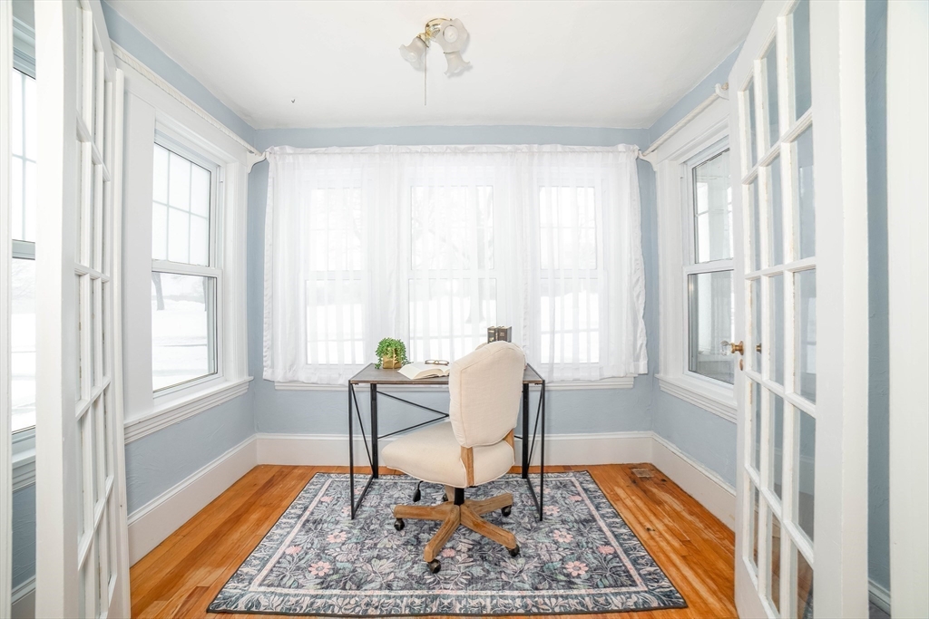 110 Beverly Road Worcester, MA 01605 - Photo 13 of 26