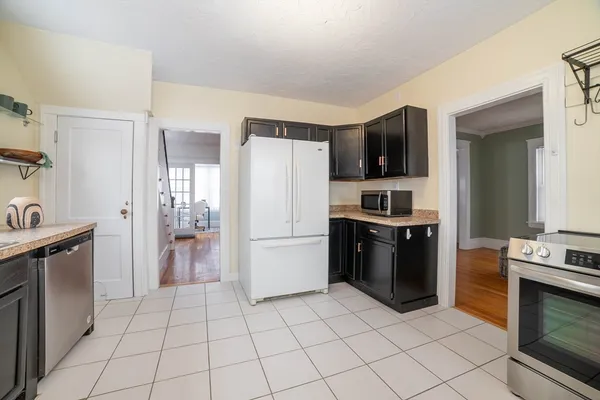 $425,000 | 110 Beverly Road, Worcester, MA 01605