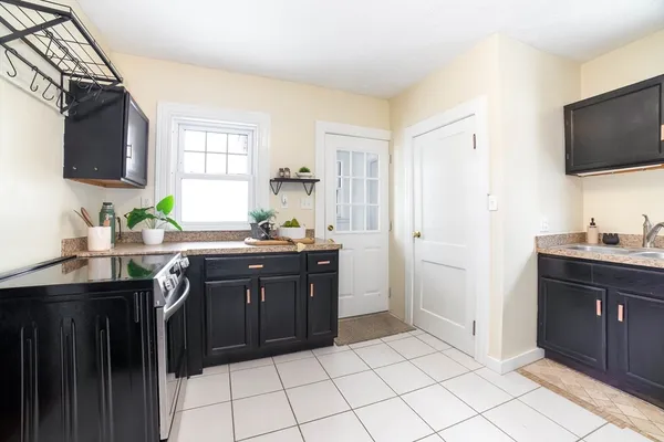 $425,000 | 110 Beverly Road, Worcester, MA 01605