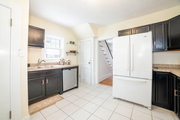 $425,000 | 110 Beverly Road, Worcester, MA 01605