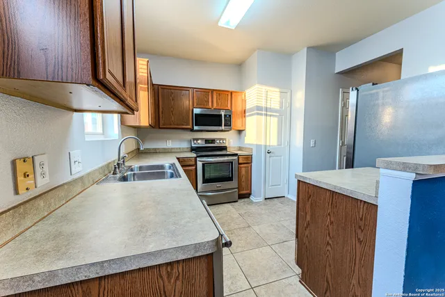 $205,000 | 10311 Lateleaf Oak, San Antonio, TX 78223