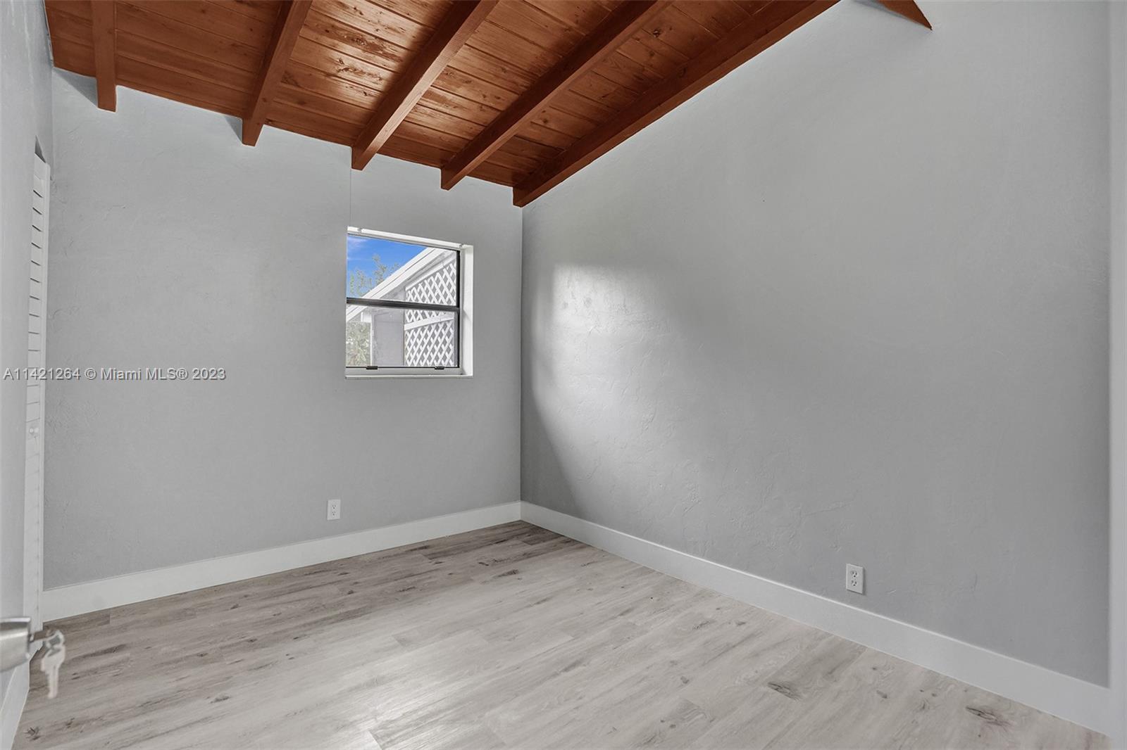434 Southwest 22nd Terrace Fort Lauderdale, FL 33312 - Photo 11 of 15 an empty room with windows