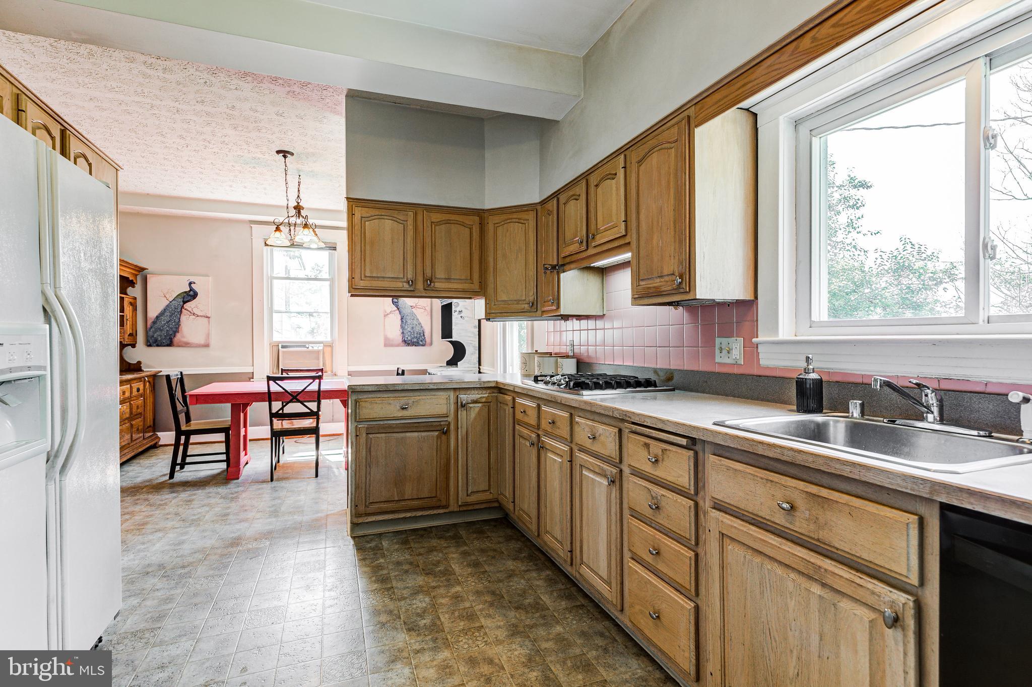 648 Orpington Road Baltimore, MD 21229 - Photo 18 of 46