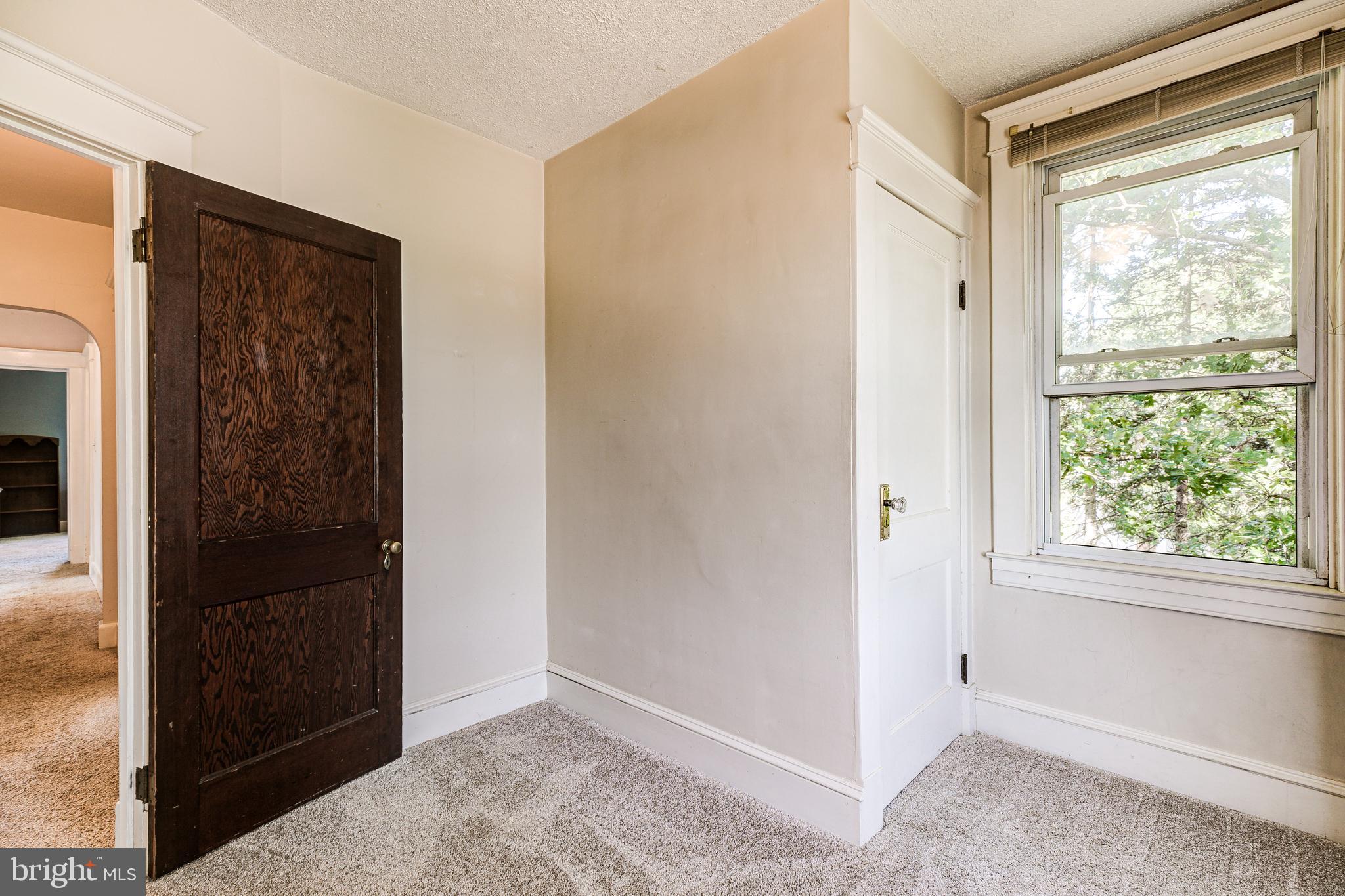 648 Orpington Road Baltimore, MD 21229 - Photo 29 of 46