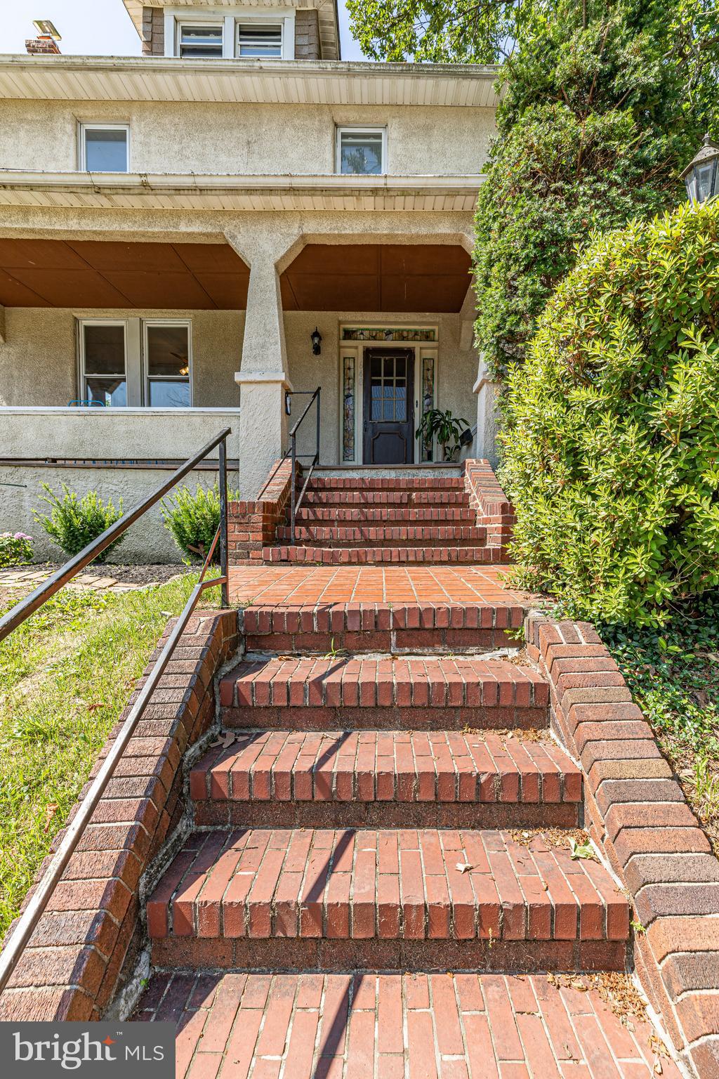 648 Orpington Road Baltimore, MD 21229 - Photo 3 of 46