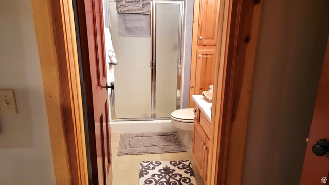 6210 Mountain View Road, Unit 133 Coalville, UT 84017 - Photo 65 of 87 The bath has a large ceramic tile shower.