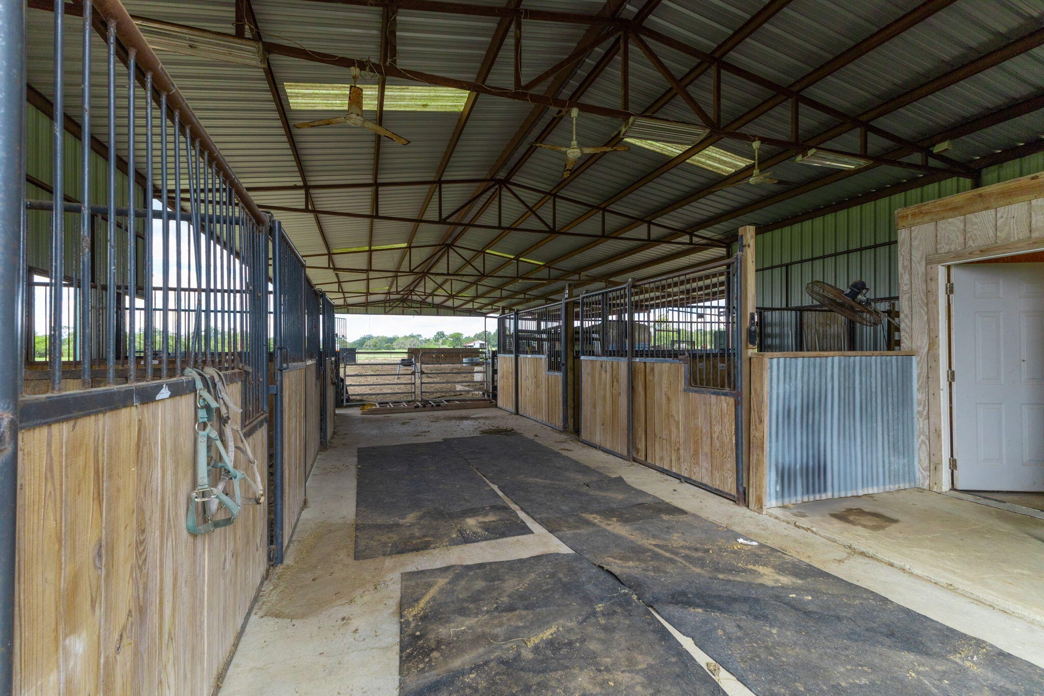 28565 Mellman Road Hempstead, TX 77445 - Photo 15 of 25 Gallery Image 15