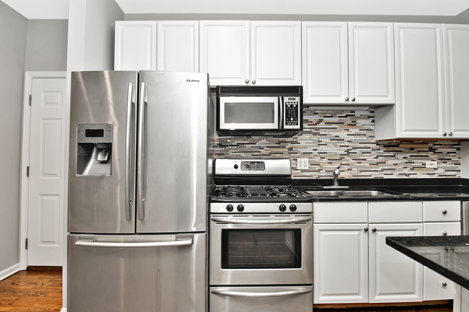 1215 North Honore Street, Unit 3 Chicago, IL 60622 - Photo 9 of 28