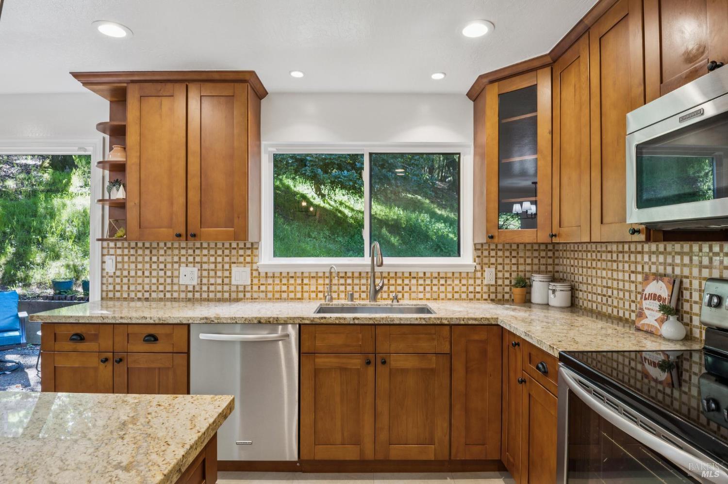 10 Arrowhead Lane Novato, CA 94949 - Photo 25 of 50