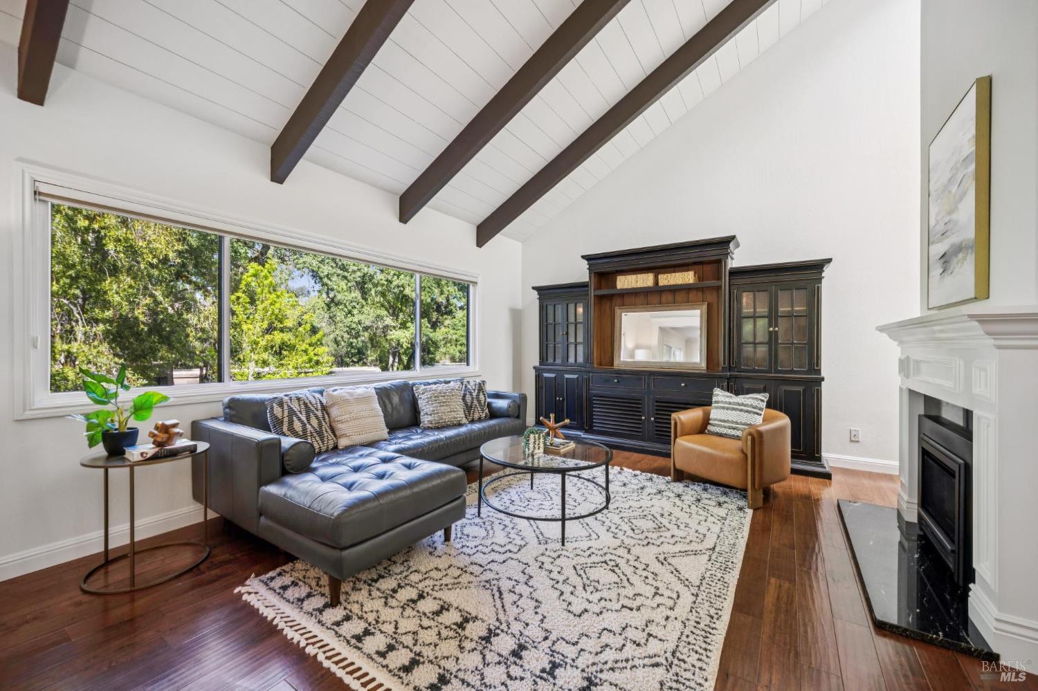 10 Arrowhead Lane Novato, CA 94949 - Photo 5 of 50