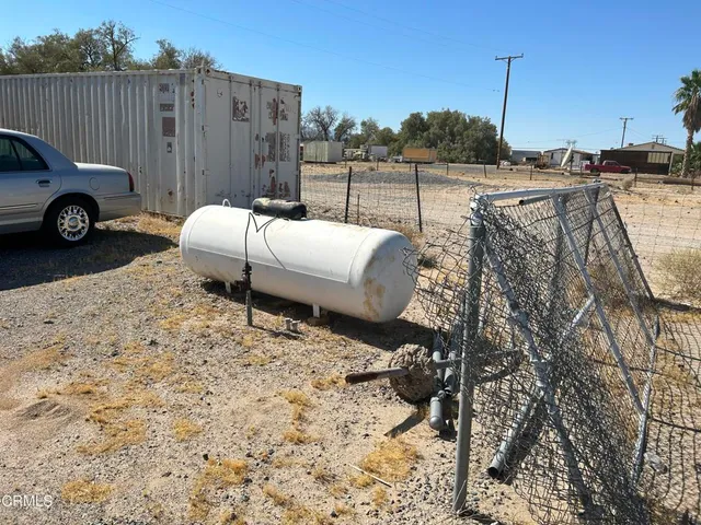 $300,000 | 57376 Highway 127, Baker, CA 92309