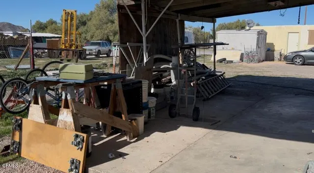 $300,000 | 57376 Highway 127, Baker, CA 92309