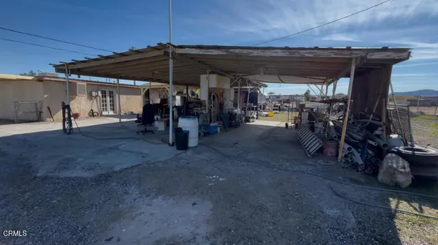 $300,000 | 57376 Highway 127, Baker, CA 92309