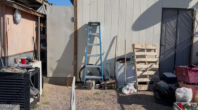 $300,000 | 57376 Highway 127, Baker, CA 92309