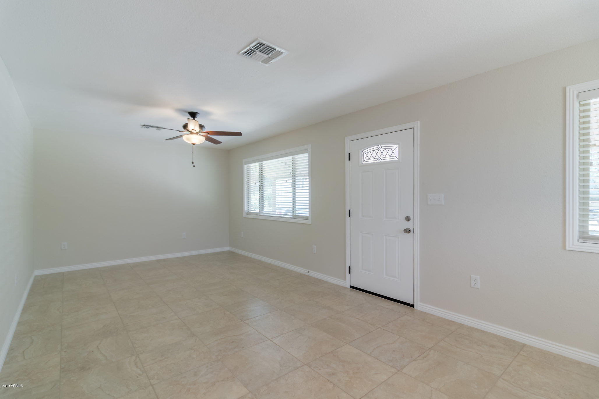 5331 North Wolverine Pass Road Apache Junction, AZ 85119 - Photo 8 of 37 LIVING ROOM