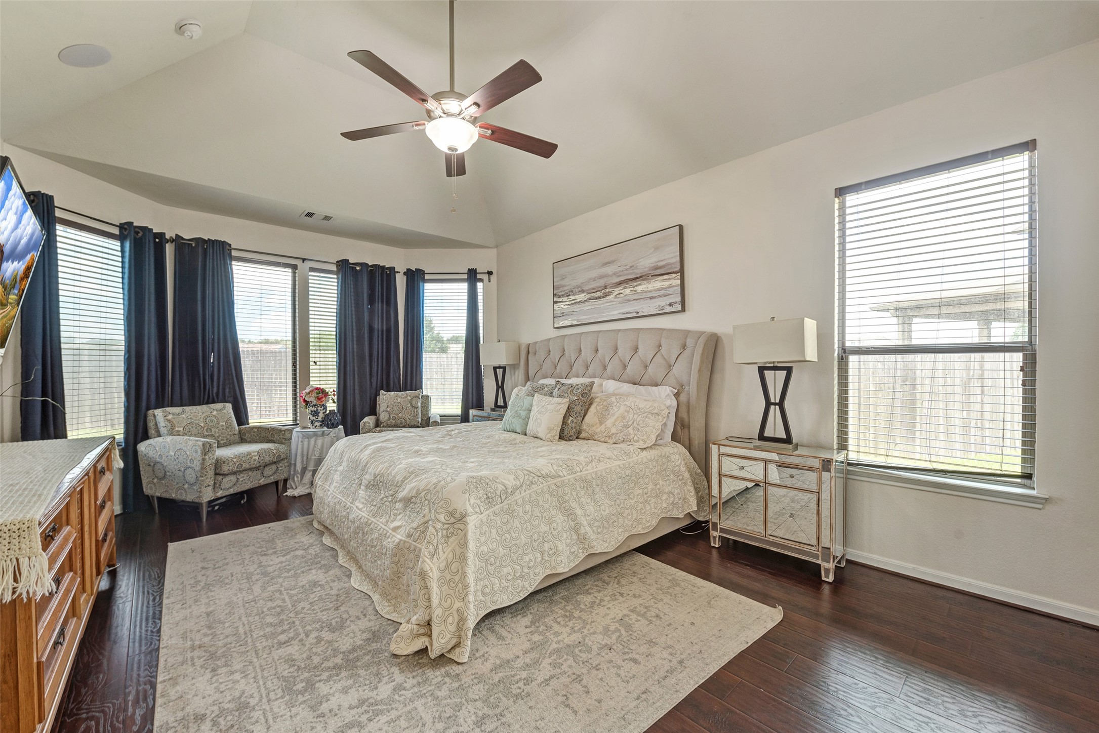 3554 Bennett Trails Drive Spring, TX 77386 - Photo 18 of 44 a bedroom with a bed and windows