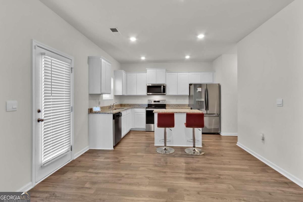 1054 Mackets Court Southeast Atlanta, GA 30354 - Photo 6 of 34