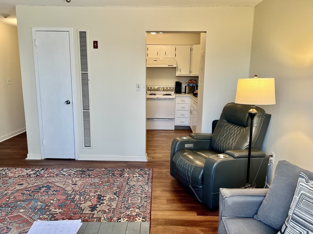 1006 Paradise Road, Unit 2A Swampscott, MA 01907 - Photo 25 of 33