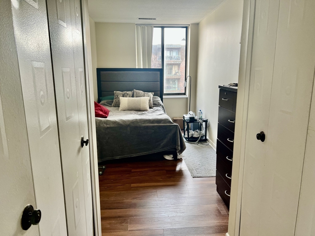 1006 Paradise Road, Unit 2A Swampscott, MA 01907 - Photo 29 of 33