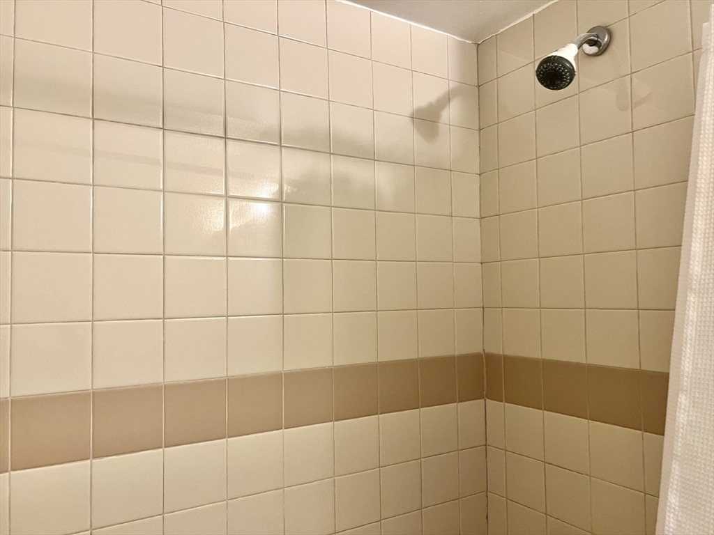 1006 Paradise Road, Unit 2A Swampscott, MA 01907 - Photo 32 of 33