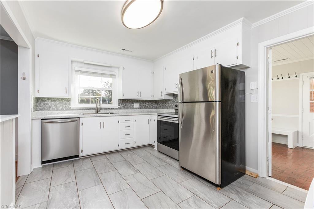1015 Hanford Road Graham, NC 27253 - Photo 8 of 22 Gallery Image 8