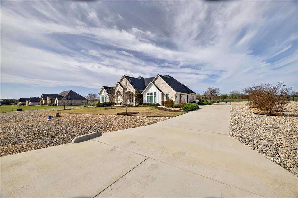3017 Infinity Drive Weatherford, TX 76087 - Photo 4 of 40