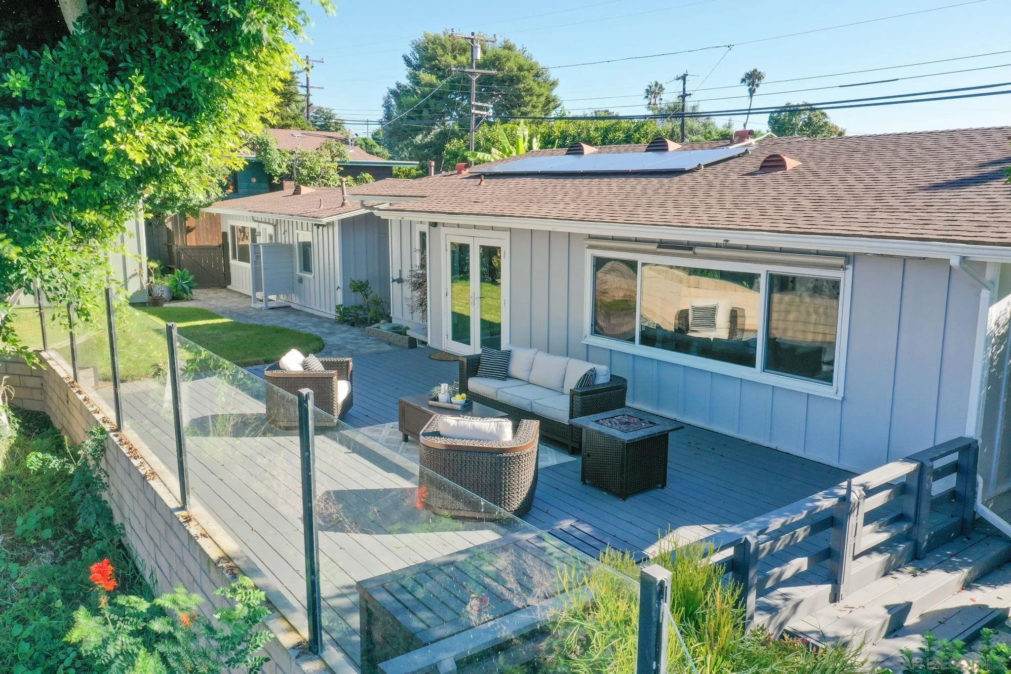 1625 Eolus Avenue Encinitas, CA 92024 - Photo 33 of 37 a front view of a house with porch