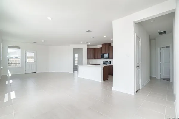 $2,000 | 1320 Atticus Avenue, New Braunfels, TX 78130