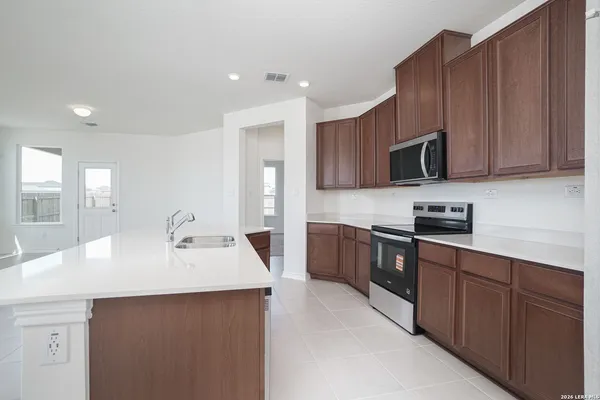 $2,000 | 1320 Atticus Avenue, New Braunfels, TX 78130