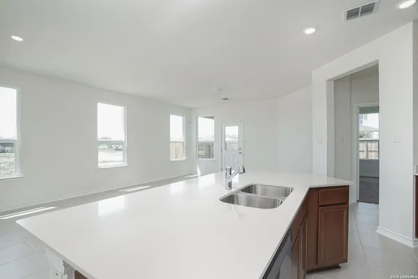 $2,000 | 1320 Atticus Avenue, New Braunfels, TX 78130