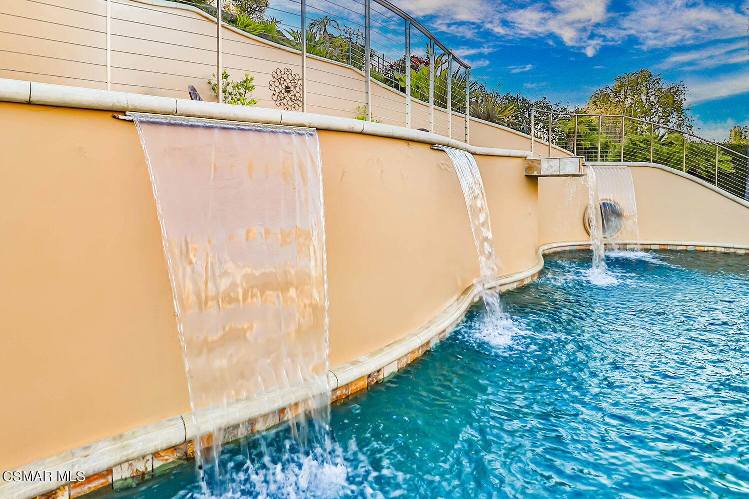 58 Mollison Drive Simi Valley, CA 93065 - Photo 59 of 82 a view of a back yard of the house