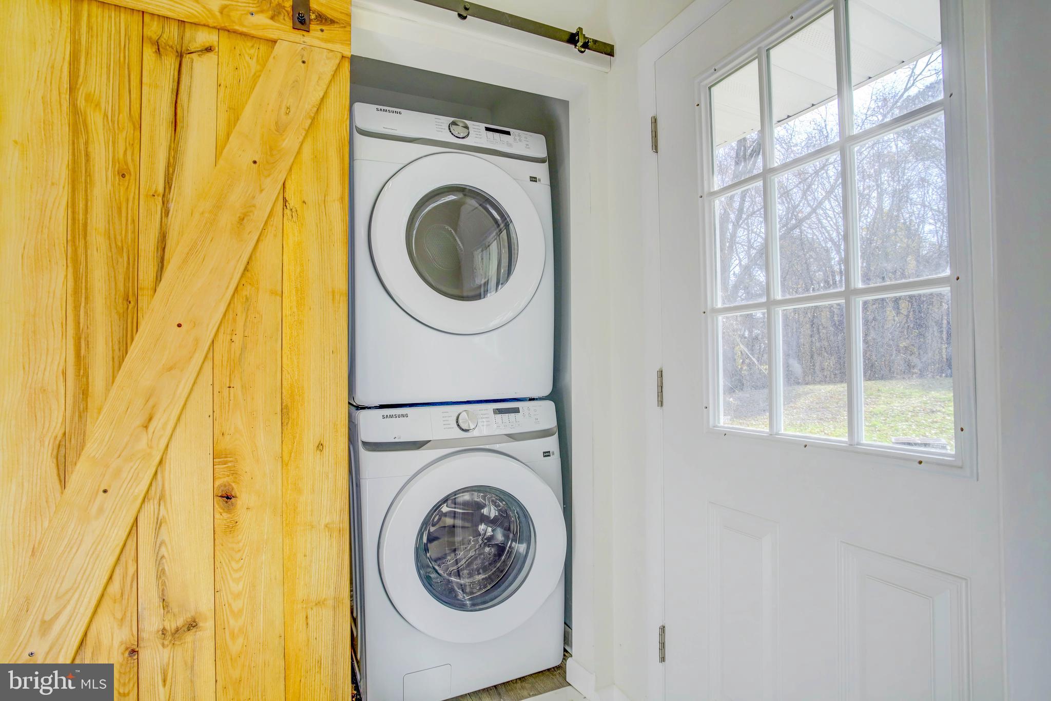 2229 Hudson Road Cambridge, MD 21613 - Photo 38 of 47 Laundry center