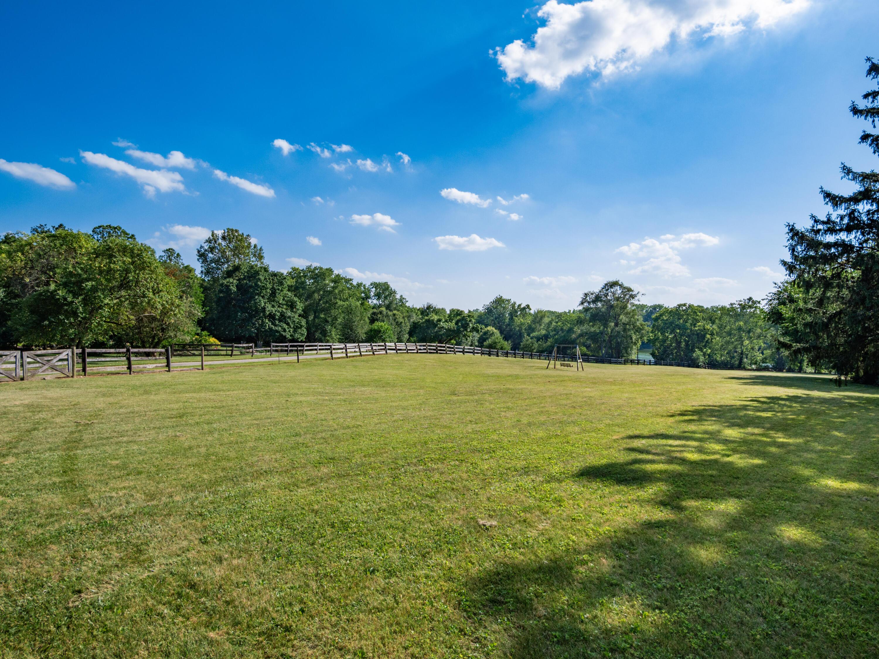 5137 Riverside Drive Delaware, OH 43015 - Photo 4 of 73 C_-_5137_Riverside_086-2