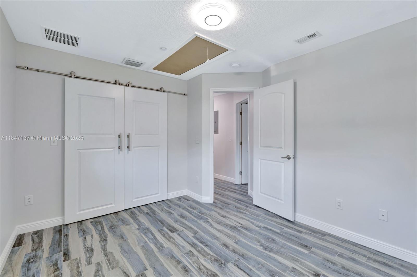 2929 Southeast Ocean Boulevard, Unit F6 Stuart, FL 34996 - Photo 14 of 42 a view of an empty room