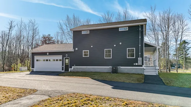 $599,900 | 17 Blue Rose Lane, Lebanon, ME 04027