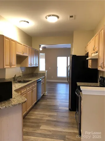 $1,575 | 7879 Mariners Pointe Circle, Denver, NC 28037