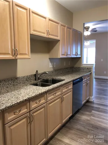 $1,575 | 7879 Mariners Pointe Circle, Denver, NC 28037