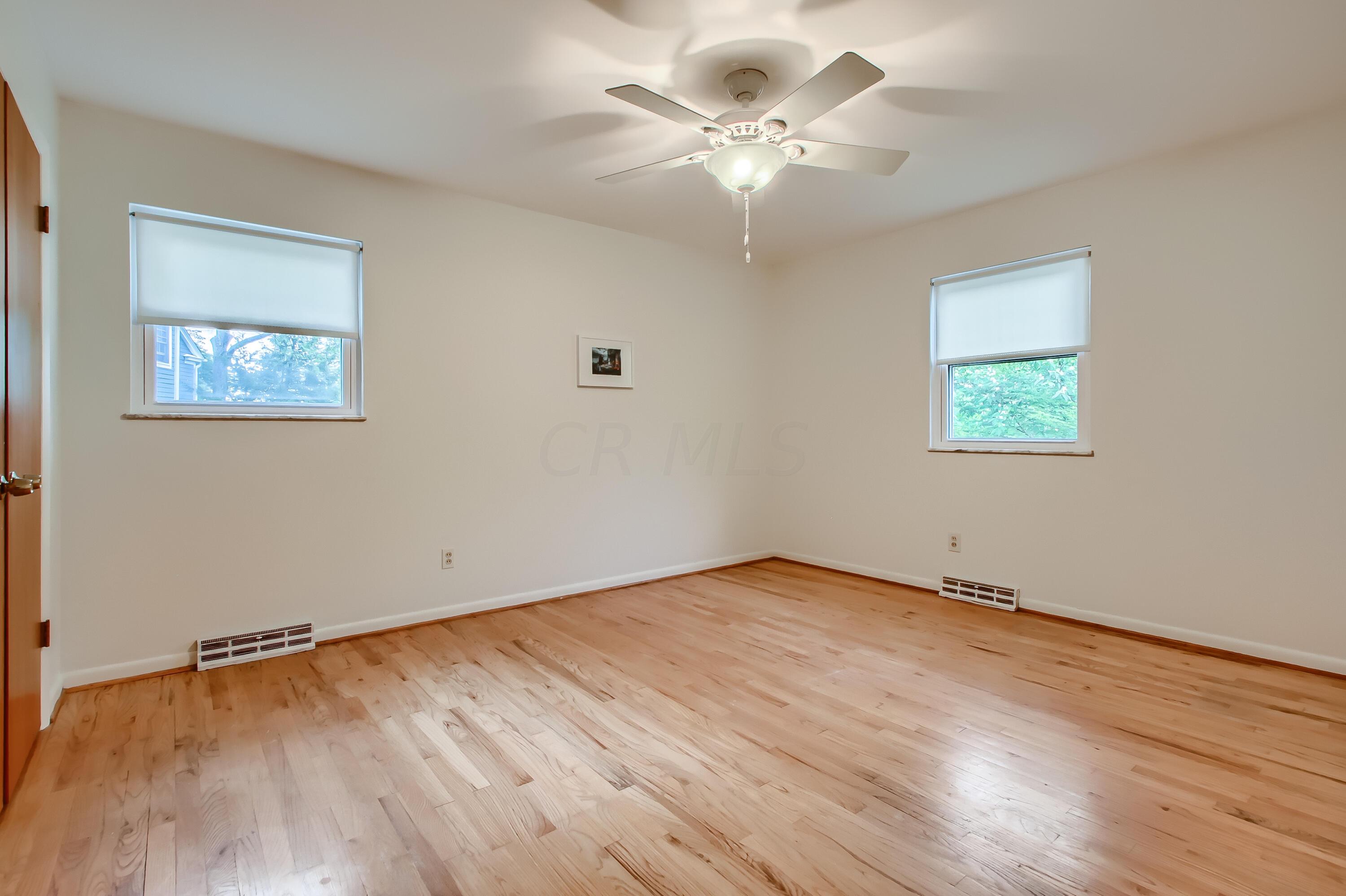 1781 Fishinger Road Columbus, OH 43221 - Photo 19 of 29 26 Bedroom