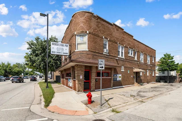 $630,000 | 6021 South Archer Road, Summit, IL 60501